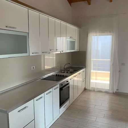 Mini Penthouse Olympe Mavrove 公寓